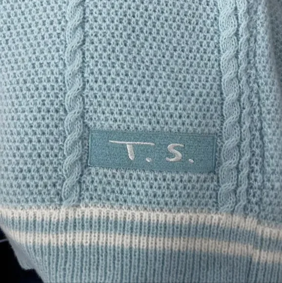 📢📢 LAST TWO Just In.... Taylor Swift Knock Off Cardigan Sweater - Picture 4 of 6